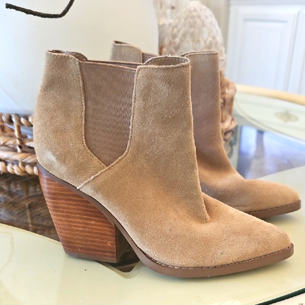 Suade Botties
